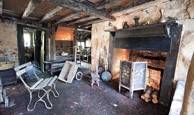 Fulling Mill Cottage, Fittleworth, near Pulborough, West Sussex - Pic 2